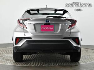 Toyota C-HR 1.8 Hybrid Auto - Image 4