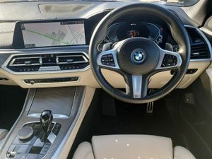 BMW X5 xDrive45e M Sport - Image 4