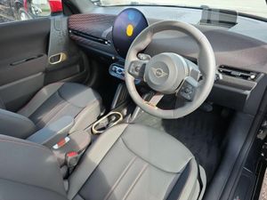 Mini Cooper Cooper E - Image 4