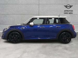 Mini Cooper 5-Door Cooper Sport - Image 4