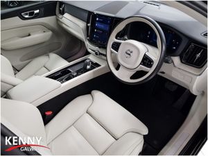 Volvo XC60 B4 PLUS DARK 5DR AUTO - Image 2