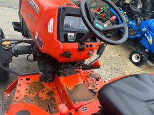 2013 Kubota L3200 Compact Tractor - Image 3