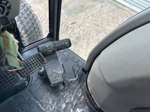 Kubota L5740 Compact Tractor - Image 4