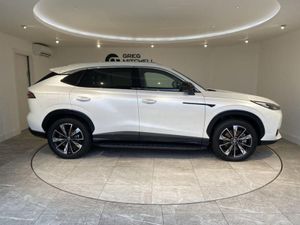 MG HS 1.5 T-gdi Phev Trophy 5dr Auto - Image 4