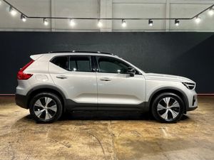 Volvo XC40 1.5 HYBRID - RECHARGE T4 PLUS - REVERSE - Image 3