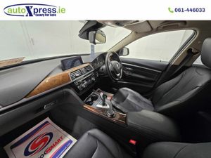 BMW 3-Series 320D Automatic, Reversing camera - Image 2