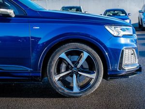 Audi Q7 3.0tdi BLK ED 50 QTR Mhev 5D A - Image 3