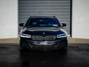 BMW 5-Series 530E M SPORT - Image 2
