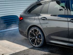 BMW 5-Series 530E M SPORT - Image 3