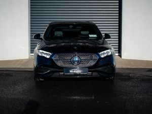 Mercedes-Benz E-Class E 220 D AMG LINE - Image 3