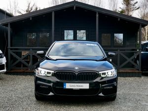 2020 BMW 530e M Sport, Ivory White Leather - Image 2