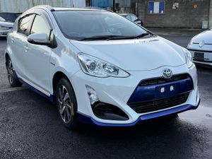 toyota aqua white 2015 - Image 2