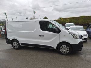 Renault Trafic 2015 SWB Business - Image 2