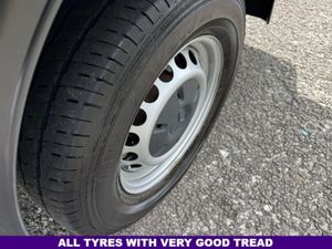 Mercedes-Benz Sprinter 2.0 315Cdi Luton Box Van - Image 4