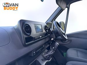 Mercedes-Benz Sprinter 2.0 315di Luton Box Van - Image 4
