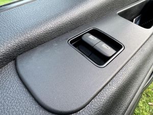 Mercedes-Benz Sprinter 2.0 315di Luton Box Van - Image 3