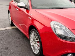 alfa romeo  gulietta 2016 red - Image 4
