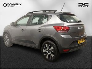 Dacia Sandero Stepway Hatchback Expression - Image 3