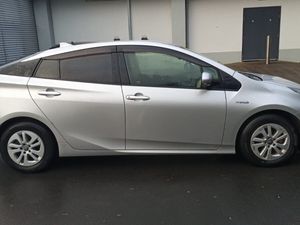 TOYOTA PRIUS / 2016 / 1.8 PETROL HYBRID / AUTO - Image 4