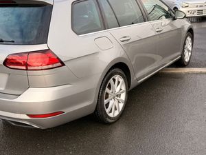VOLKSWAGON GOLF SILVER - Image 4