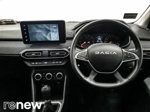 Dacia Sandero Stepway TCe 90 Journey - Image 2