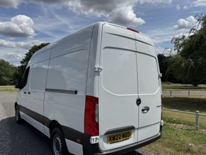 Mercedes-Benz Sprinter Panel Van 5dr RWD L2 - Image 4