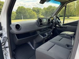 Mercedes-Benz Sprinter Panel Van 5dr RWD L2 - Image 2