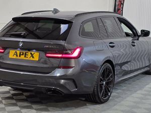 BMW 3-Series DIESEL TOURING - Image 3