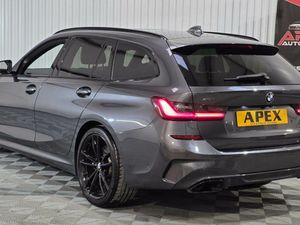 BMW 3-Series DIESEL TOURING - Image 4