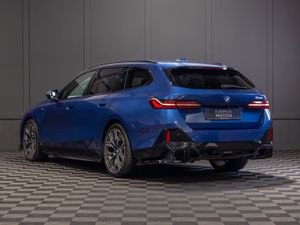 2025 BMW 5-Series 530e M-Sport (G61) - Image 4