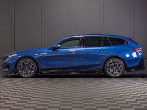 2025 BMW 5-Series 530e M-Sport (G61) - Image 3
