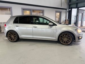 Volkswagen Golf 2013 - Image 2