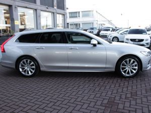 2.0D4 MOMENTUM  LUXURY PLUS  AUTOMATIC  98,000 KMS - Image 3