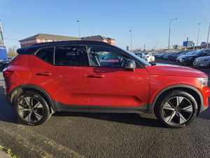 VOLVO XC40 1.5 RECHARGE T5 R-DESIGN AUTOMATIC PHEV - Image 4