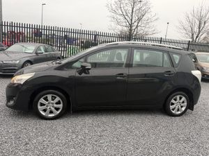 2015 (152) Toyota Verso 1.6 D-4D Aura - Image 4