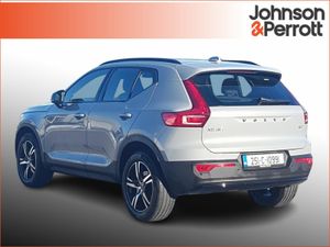 Volvo XC40 2.0 B3 163bhp MHEV Plus Dark (Heated Wi - Image 3