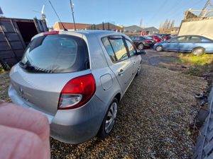 Renault Clio 2010 - Image 3