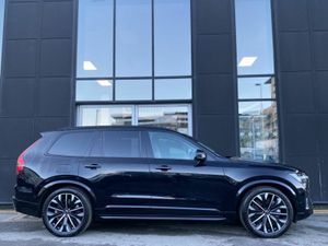 Volvo XC90 T8 Ultra Dark AWD Auto (PHEV) - Image 4