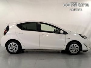 Toyota Aqua 1.5 HYBRID 5 DR - Image 2