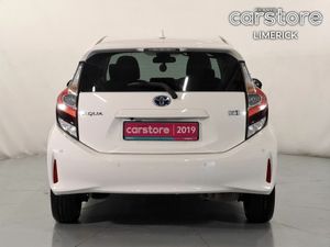 Toyota Aqua 1.5 HYBRID 5 DR - Image 4