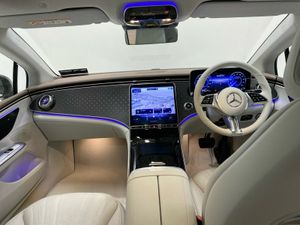 Mercedes-Benz EQE EQE 300 | Heated Seats, Reversin - Image 4