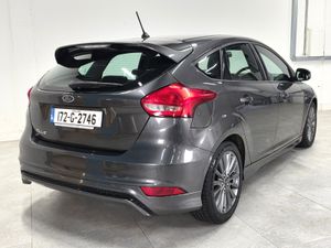 2017 Ford Focus 1.5 TDCi ST Line 120 - Sat Nav - Image 4