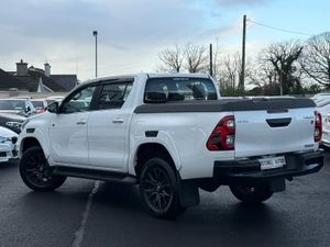 232 TOYOTA HILUX GR SPORT 2.4 AUTO 4X4 - Image 3