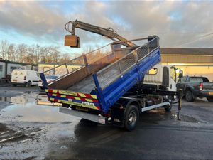 Isuzu Tipper Grab - Image 3