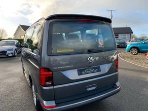 Volkswagen Transporter Shuttle SE Short Wheelbase - Image 4