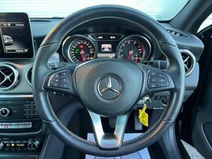Mercedes-Benz GLA GLA180 EXCLUSIVE 1.6 // LEATHER - Image 4