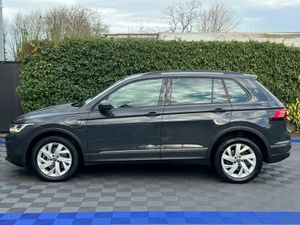 Volkswagen Tiguan LIFE 1.4 TSI PLUG-IN HYBRID // F - Image 3