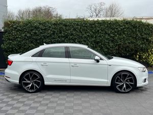 Audi A3 SPORT 2.0 TFSI QUATTRO // NEW 19" S-LINE A - Image 2
