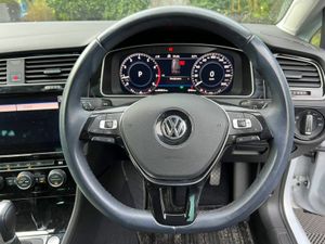 Volkswagen Golf HIGHLINE 1.4 TSI AUTO **TINY MILEA - Image 4