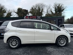 12 Honda Fit Hybrid - Image 4